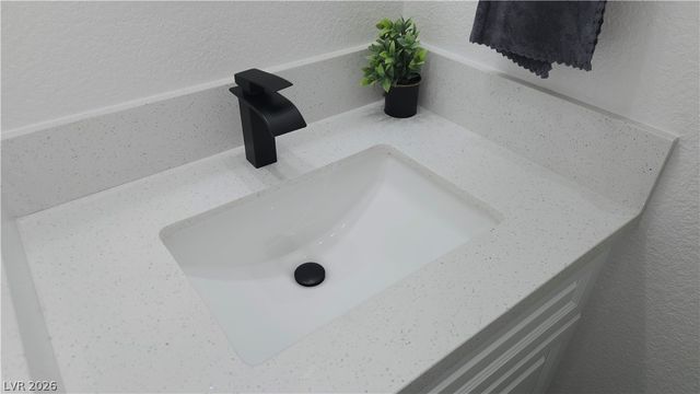 2373 Cardiff Lane B, Las Vegas, NV 89108