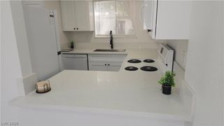 2373 Cardiff Lane B, Las Vegas, NV 89108