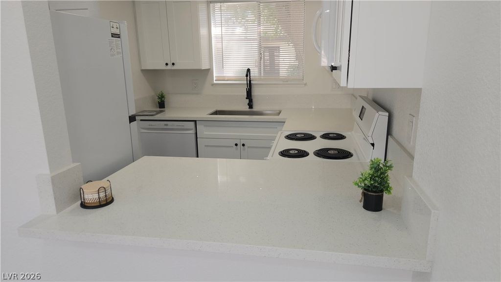 2373 Cardiff Lane B, Las Vegas, NV 89108