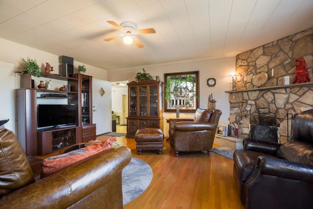 316 Homeland Road NW, Albuquerque, NM 87114