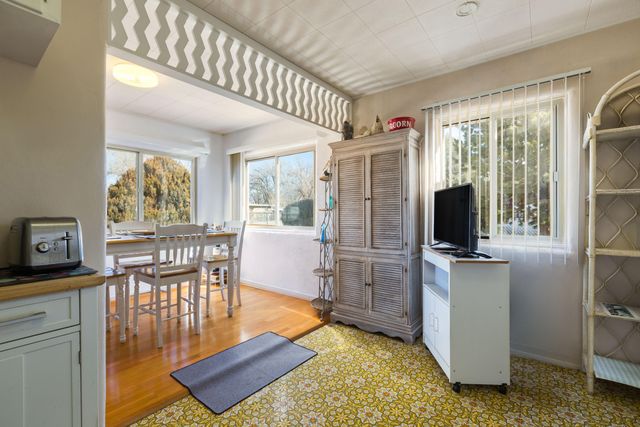 316 Homeland Road NW, Albuquerque, NM 87114