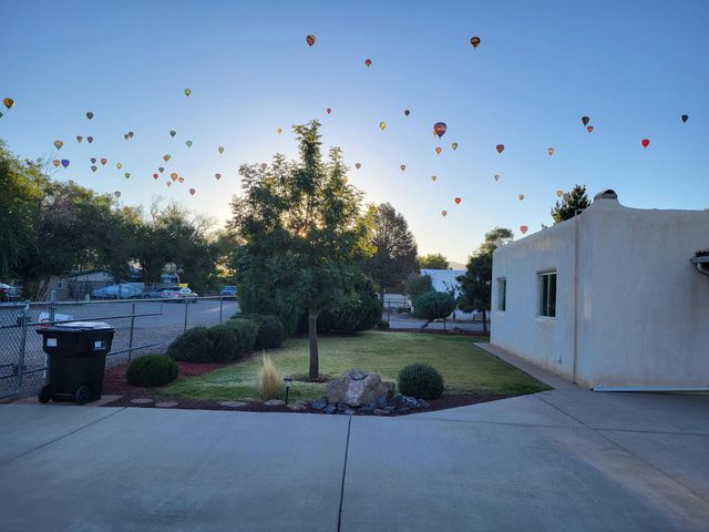 316 Homeland Road NW, Albuquerque, NM 87114