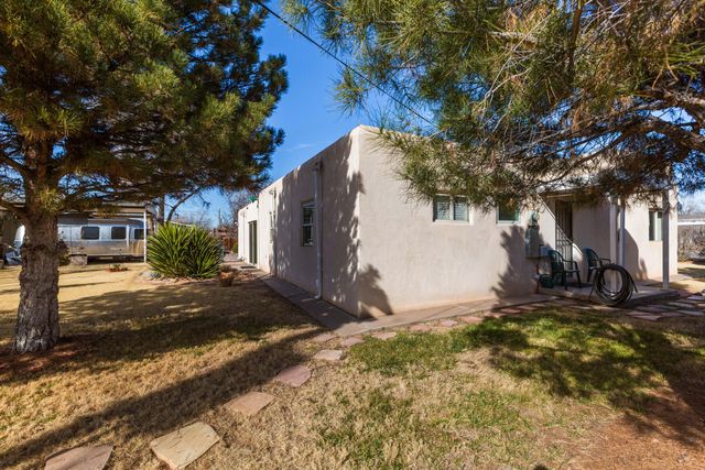 316 Homeland Road NW, Albuquerque, NM 87114