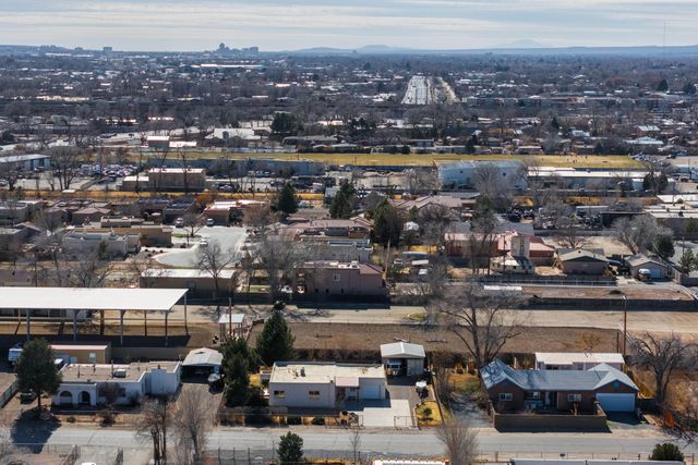 316 Homeland Road NW, Albuquerque, NM 87114