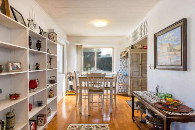 316 Homeland Road NW, Albuquerque, NM 87114