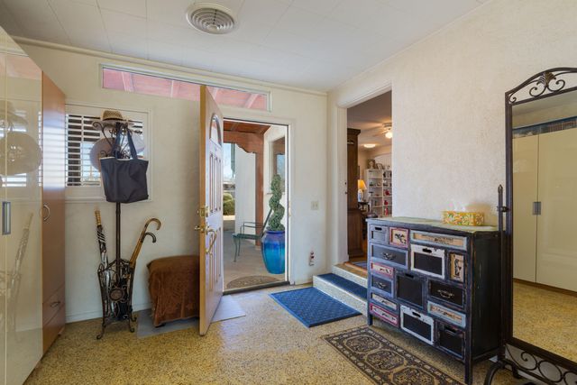 316 Homeland Road NW, Albuquerque, NM 87114