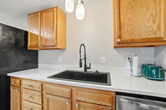 4524 Moraine Avenue, Hilliard, OH 43026