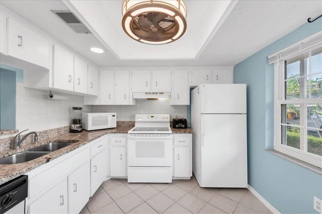 845 MAPLE COURT 103, Dunedin, FL 34698