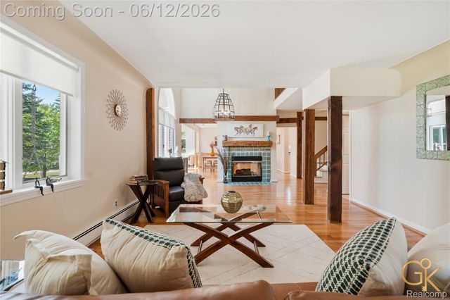 1293 Burns Road, Milford Charter Township, MI 48381