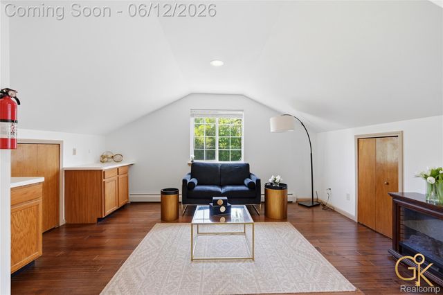 1293 Burns Road, Milford Charter Township, MI 48381
