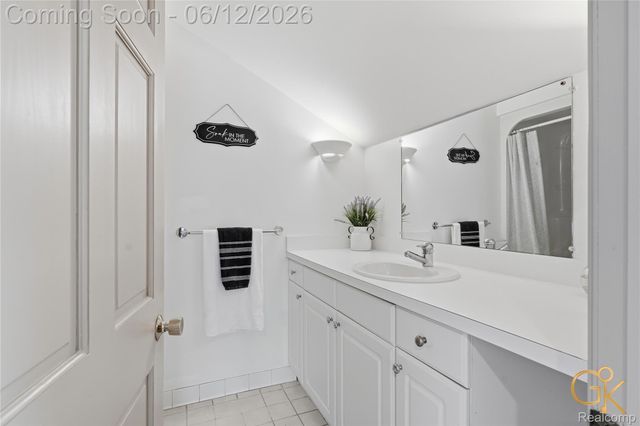 1293 Burns Road, Milford Charter Township, MI 48381