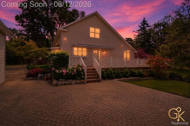 1293 Burns Road, Milford Charter Township, MI 48381