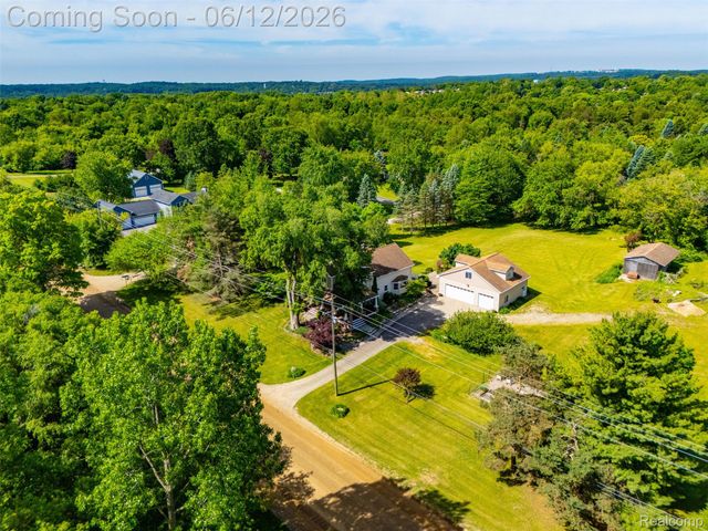 1293 Burns Road, Milford Charter Township, MI 48381