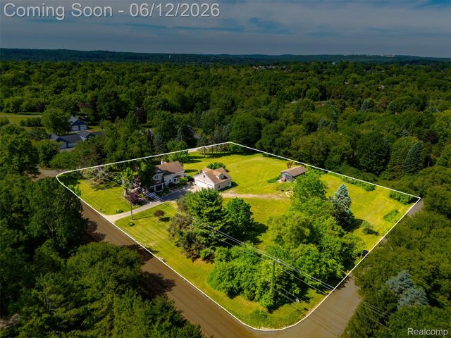 1293 Burns Road, Milford Charter Township, MI 48381