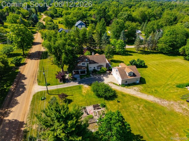 1293 Burns Road, Milford Charter Township, MI 48381