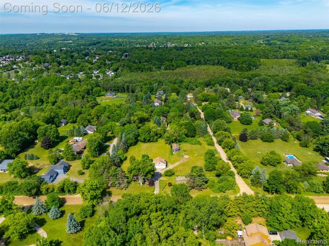 1293 Burns Road, Milford Charter Township, MI 48381