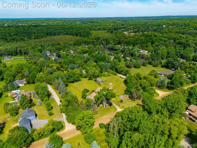 1293 Burns Road, Milford Charter Township, MI 48381
