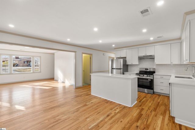 1 Alpine Drive, Taylors, SC 29687