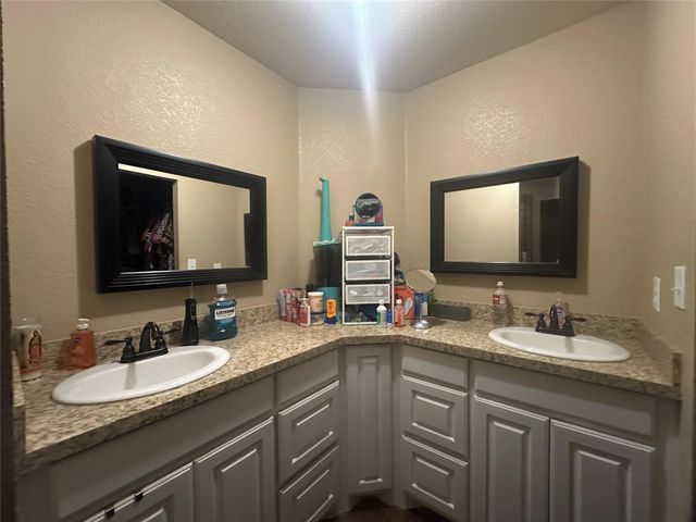 1550 Three Skillet Road, Springtown, TX 76082