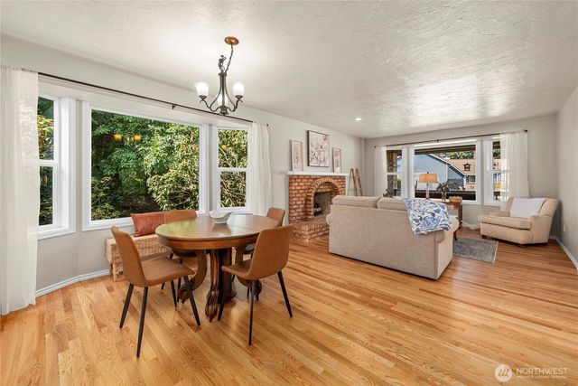 22015 SE 244th Place, Maple Valley, WA 98038