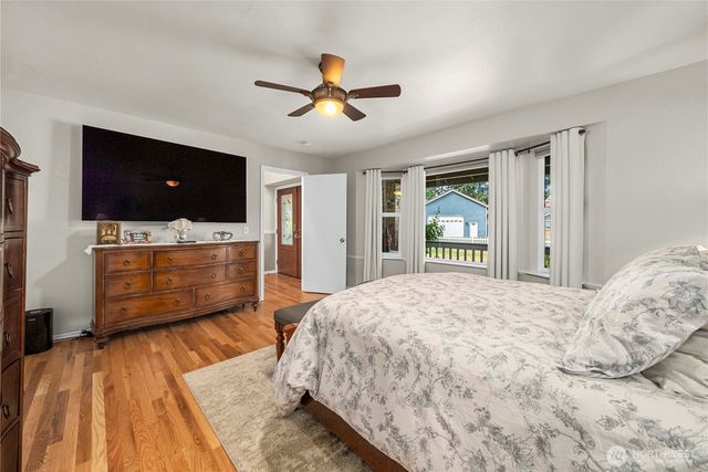 22015 SE 244th Place, Maple Valley, WA 98038