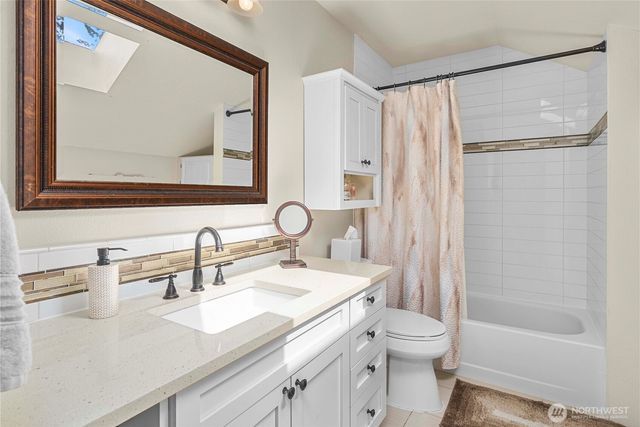 22015 SE 244th Place, Maple Valley, WA 98038