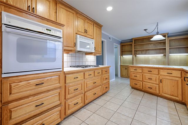 614 Brookfield Drive, Garland, TX 75040