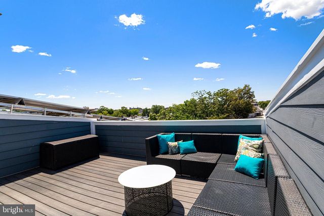 1322 QUINCY ST NW, Washington, DC 20011