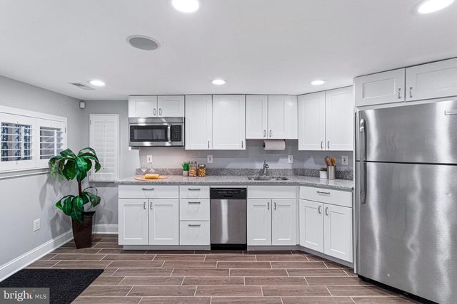 1322 QUINCY ST NW, Washington, DC 20011