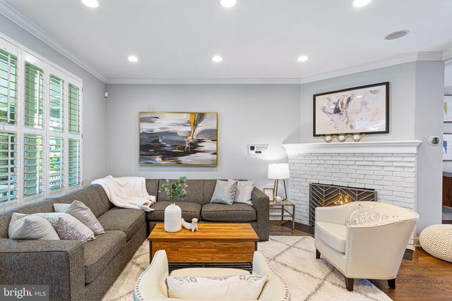 1322 QUINCY ST NW, Washington, DC 20011