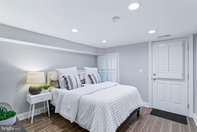 1322 QUINCY ST NW, Washington, DC 20011