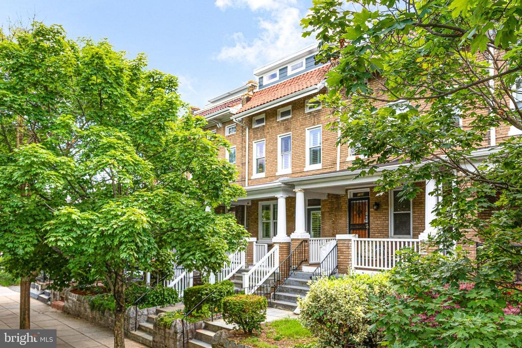 1322 QUINCY ST NW, Washington, DC 20011
