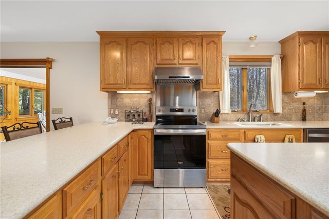 10 Oak Hill Road, Scituate, RI 02831
