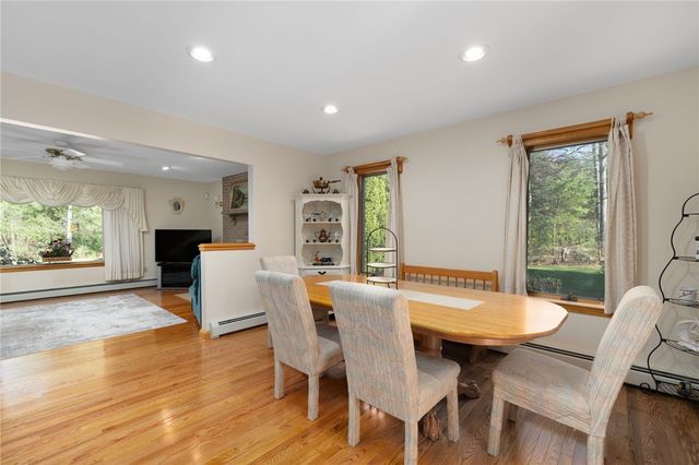 10 Oak Hill Road, Scituate, RI 02831