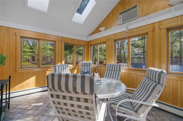 10 Oak Hill Road, Scituate, RI 02831