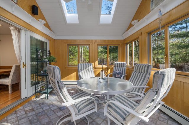 10 Oak Hill Road, Scituate, RI 02831