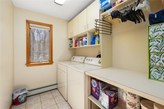 10 Oak Hill Road, Scituate, RI 02831