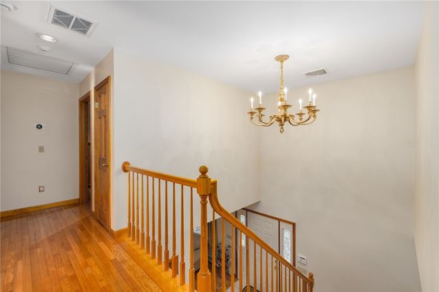 10 Oak Hill Road, Scituate, RI 02831