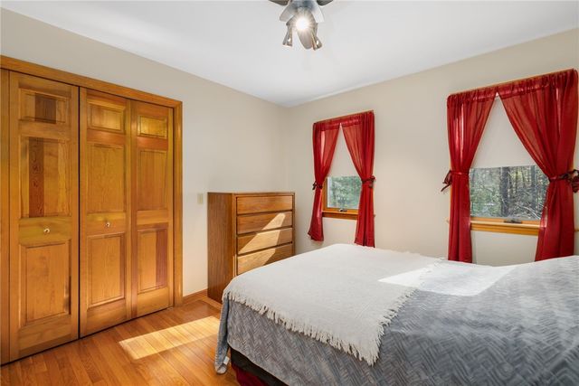 10 Oak Hill Road, Scituate, RI 02831