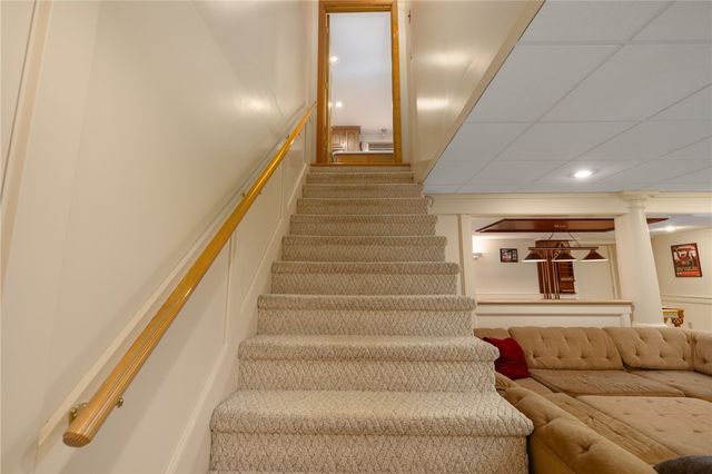 10 Oak Hill Road, Scituate, RI 02831
