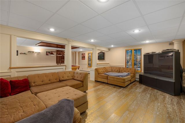 10 Oak Hill Road, Scituate, RI 02831