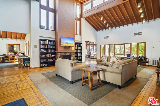 9103 Summertime Lane, Culver City, CA 90230