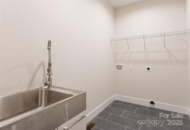 224 Country Drive, Mars Hill, NC 28754