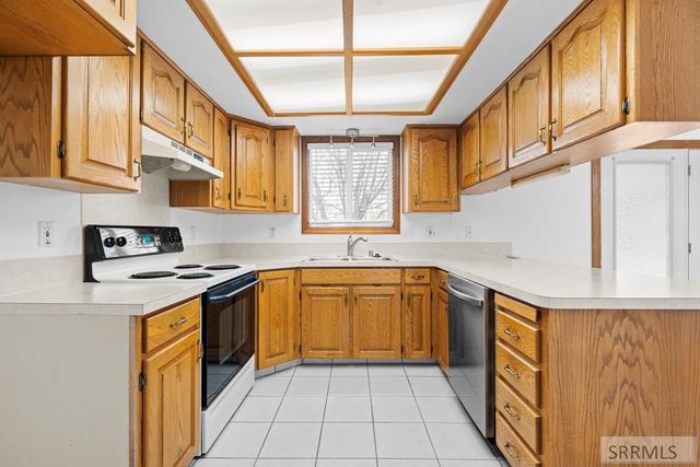 972 Bluebird Place, Idaho Falls, ID 83402