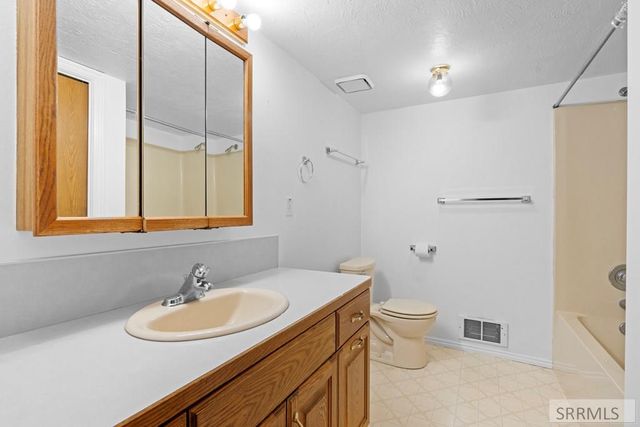 972 Bluebird Place, Idaho Falls, ID 83402