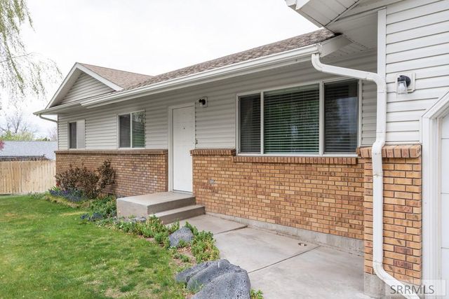 972 Bluebird Place, Idaho Falls, ID 83402