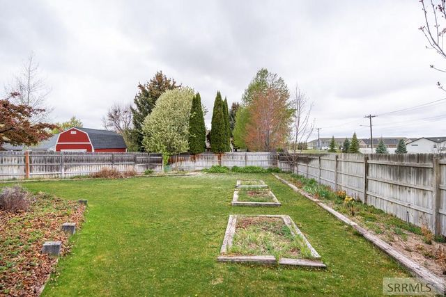 972 Bluebird Place, Idaho Falls, ID 83402