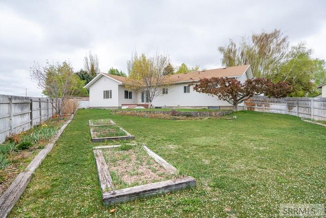 972 Bluebird Place, Idaho Falls, ID 83402