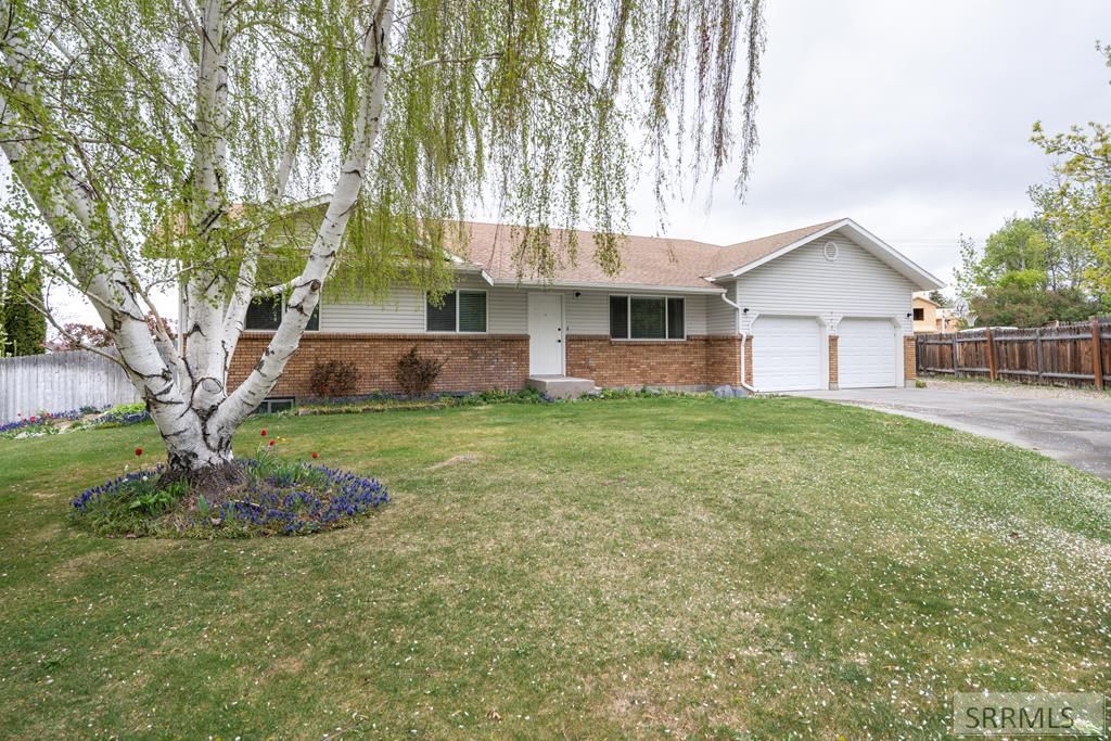 972 Bluebird Place, Idaho Falls, ID 83402