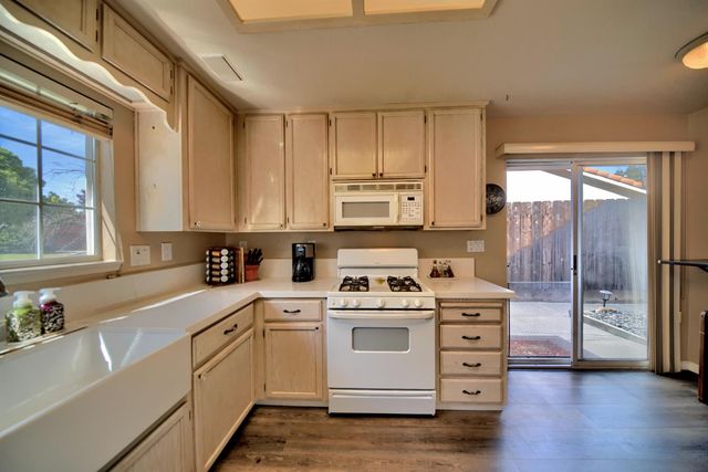 1007 Lourence Dr, Tracy, CA 95376